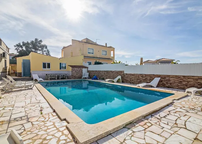 T2 Anastacio Com Vista Piscina * Olhos de Agua (Albufeira)