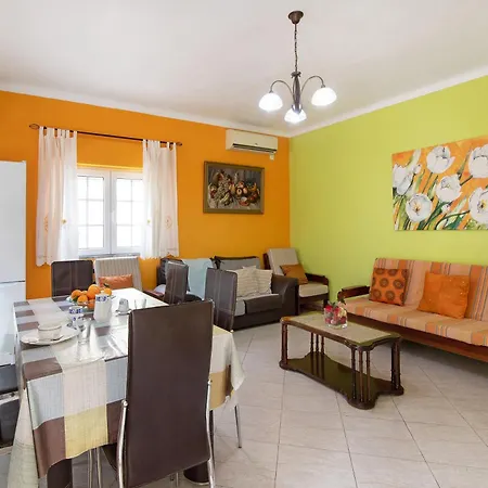Apartamento T2 Anastácio Com Vista Piscina